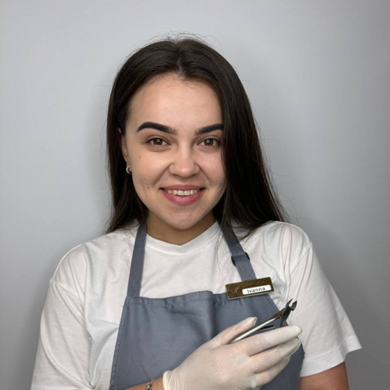 Ivanna, Top nail technician at M.STUDIO