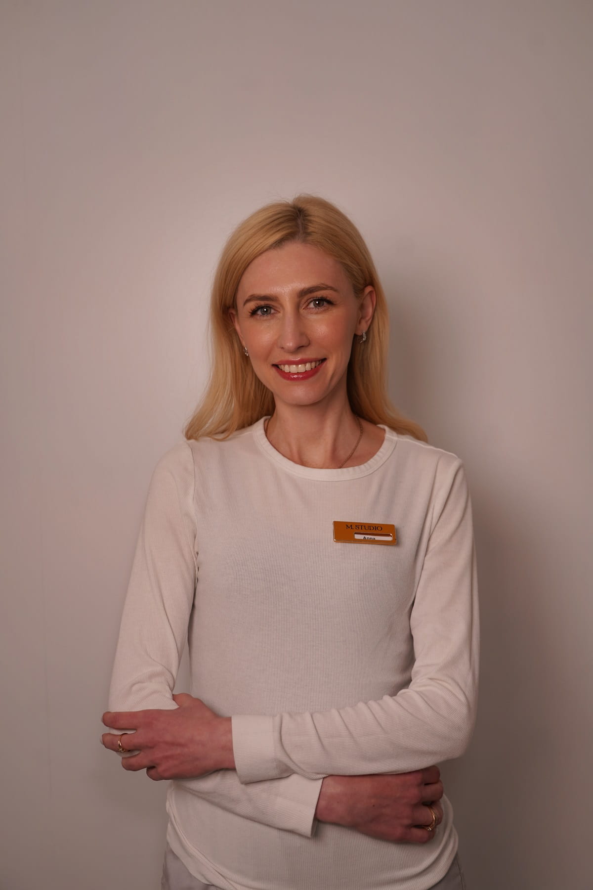 Gel overlay manicure in NYC by Anna at M.STUDIO