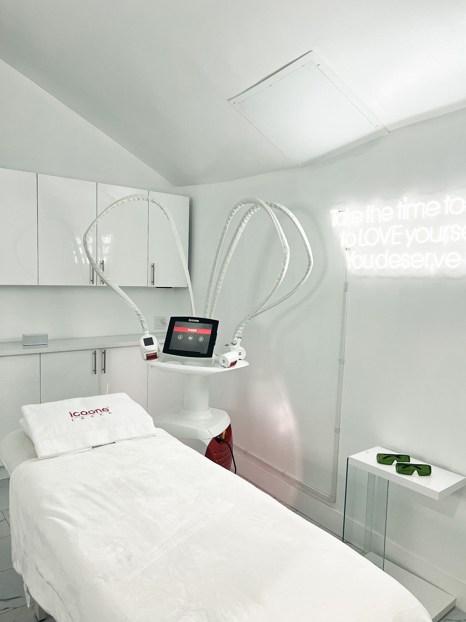 Manicure stations and seating at M. STUDIO NYC